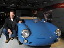 Английский юморист выставил на аукцион коллекцию из 16 уникальных Porsche